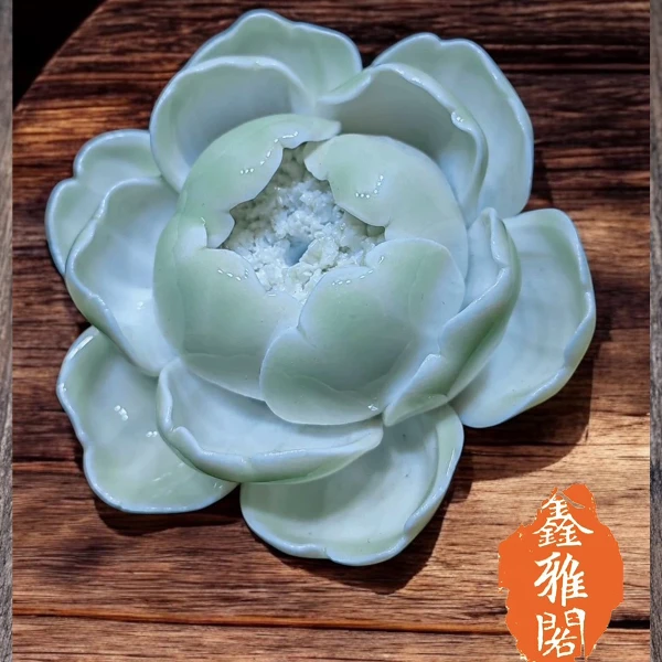 新年開運復古磨砂蓮花線香座(附木頭底座) (1組/8.5x8.5x3cm)