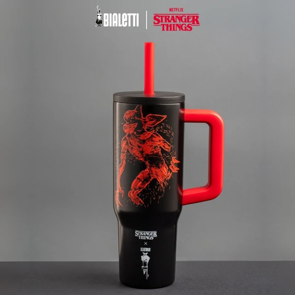 【BIALETTI 比亞樂堤】Stranger Things怪奇物語-幽光不鏽鋼吸管冰壩杯900ml(怪奇物語手把杯)
