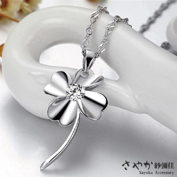 【Sayaka 紗彌佳】花開之時日系典雅山茶花造型鑲鑽項鍊 (送禮、禮物)