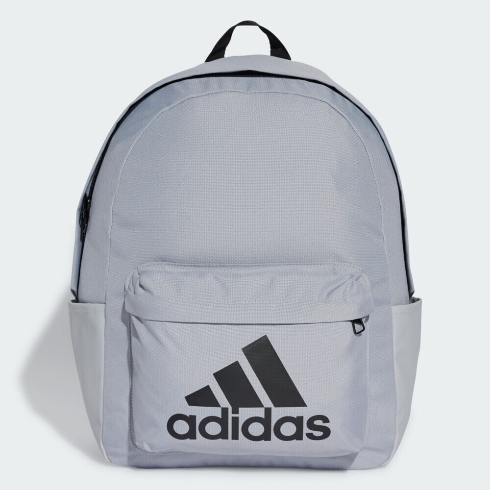 【adidas 愛迪達】Clsc Bos Bp 後背包 運動背包 經典徽章 訓練 健身 灰藍(IZ1884)
