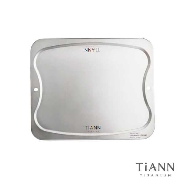 <618必搶>【TiANN 鈦安】純鈦 中砧板(28x23cm-贈鈦好擦30x36cm)
