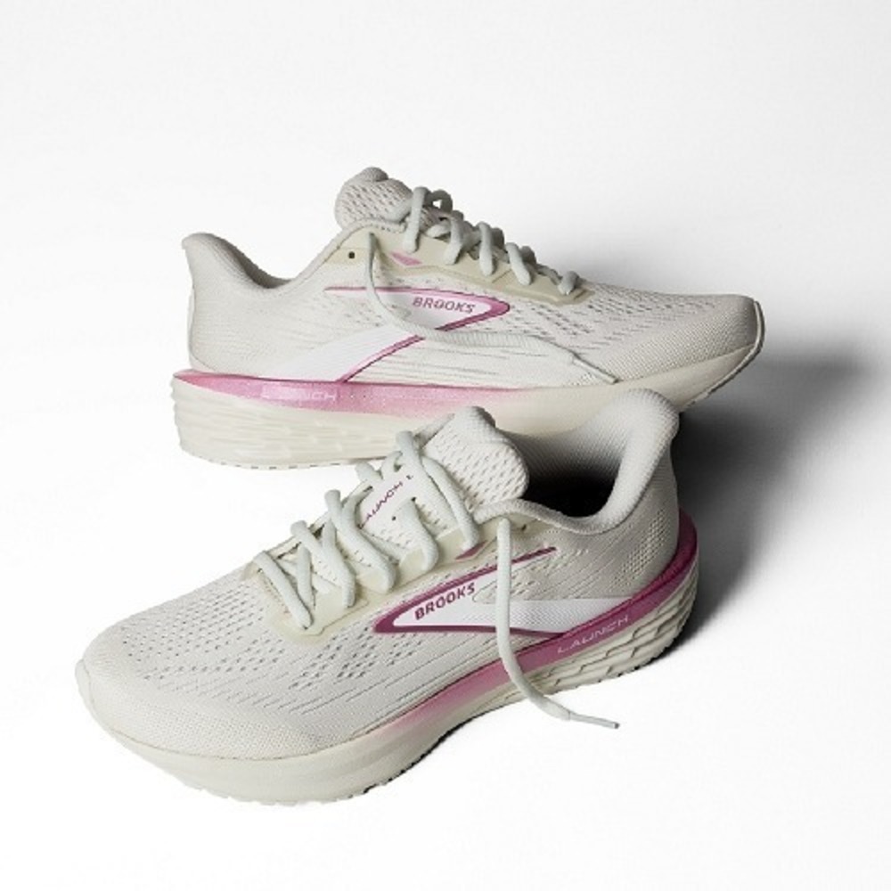 1204711B103 - Image 7